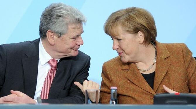 Bundeskanzlerin Angela Merkel mit Joachim Gauck. Foto: Britta Pedersen