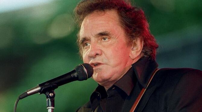 Johnny Cash bei einem Auftritt in Köln 1994. Foto: Achim Scheidemann