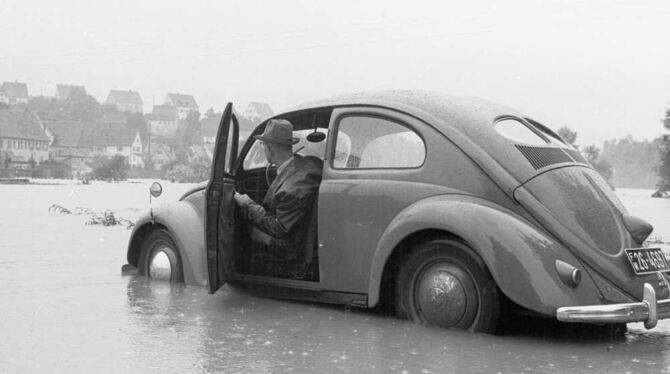 Neckar-Überschwemmung 1953. FOTO: STADTARCHIV REUTLINGEN, S 105/4 NR. 5186/8