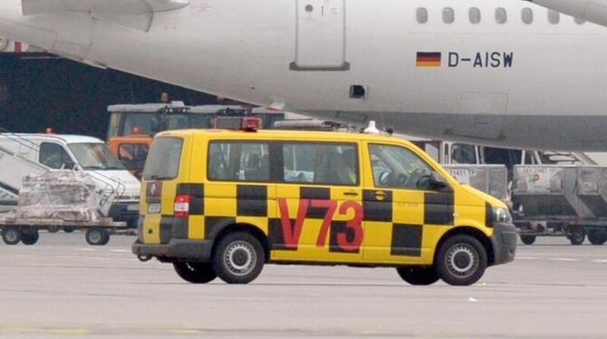 Follow-me Fahrzeug auf dem Frankfurter Flughafen.