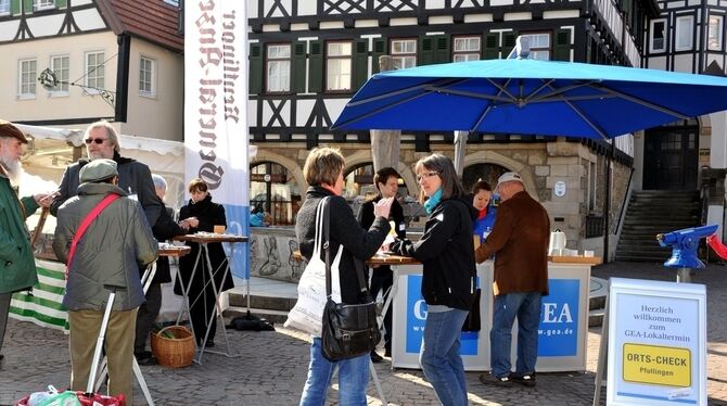 Sie hatten viel zu sagen und diskutierten mit den Redakteuren am GEA-Stand: Die Pfullinger Bürger haben gestern die Gelegenheit