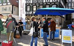 Sie hatten viel zu sagen und diskutierten mit den Redakteuren am GEA-Stand: Die Pfullinger Bürger haben gestern die Gelegenheit 