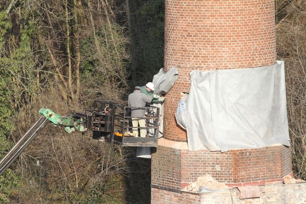 Sprengung des Groß-Schornsteins in Bad Urach