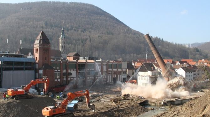 Sprengung des Groß-Schornsteins in Bad Urach