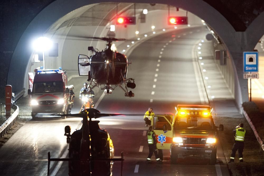 Busunfall in Schweizer Tunnel