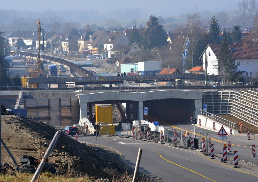 B 27 Tunnel in Dußlingen eröffnet