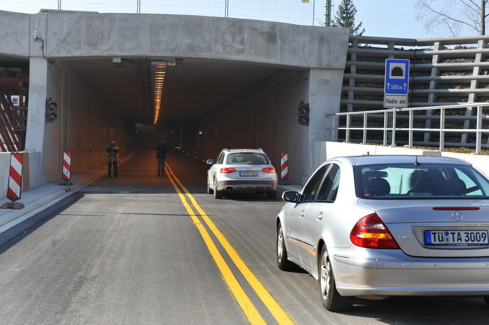 B 27 Tunnel in Dußlingen eröffnet