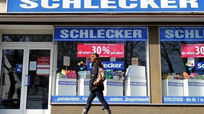 Gibt es Hoffnung für die Mitarbeiter von Schlecker? Der Insolvenzverwalter benötigt kurzfristig 70 Millionen Euro zur Finanzi