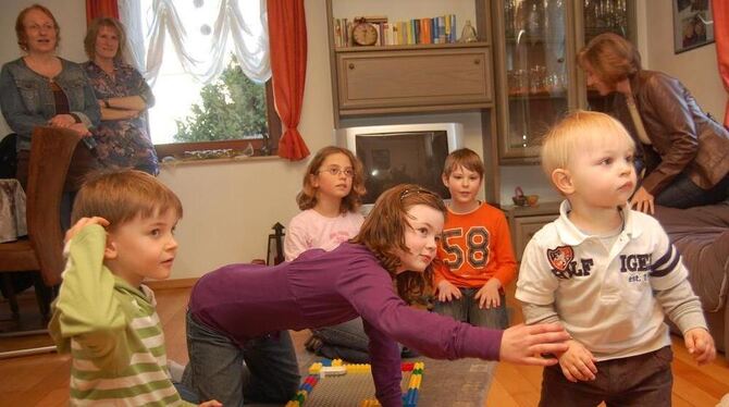 Bunte Runde: Bei Susanne Reusch sind Kleinstkinder mit Schülern zusammen.