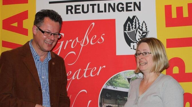 Die neue, alte Vorstandsspitze des Naturtheaters: Rainer Kurze und Bärbel Mauch wurden in ihren Amtern bestätigt. FOTO: KIWI