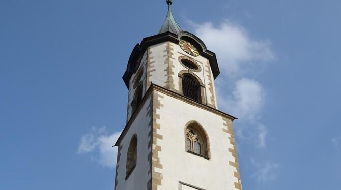 Martinskirche Pfullingen. Im Kirchenbezirk stehen Personalkürzungen an. GEA-FOTO: SAUTTER