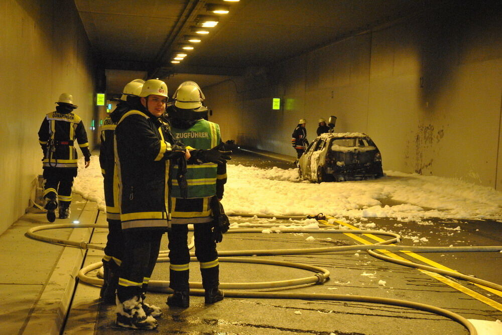 Großalarm nach Tunnelbrand Dusslingen April 2012