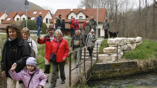 Das Wandern durchs Echaztal machte Spaß und dazu gab es ein interessantes Programm mit Sightseeing und vielen Informationen.