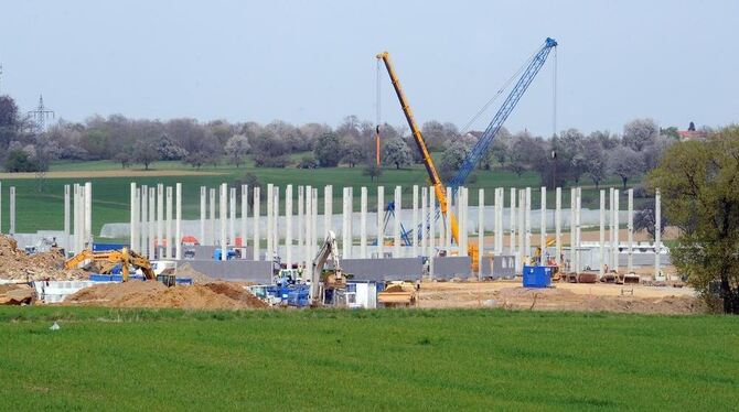 Die Baustelle des Amazon-Logistikzentrum bei Pforzheim.