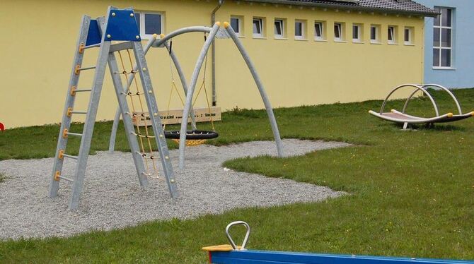 Die Kletterwand auf dem Spielplatz hinter der Wunderbuch-Grundschule ist beschlossene Sache, wird aber erst im nächsten Jahr zu