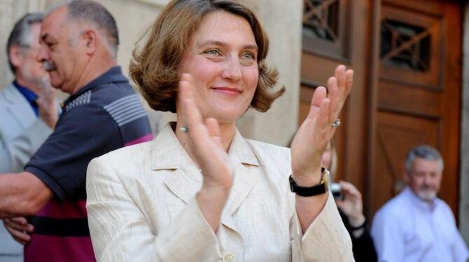 Eine freudestrahlende Silke Höflinger geht in ihre zweite Amtszeit. Die 43-Jährige erzielte am Sonntag mit 88,8 Prozent der abge Eine freudestrahlende Silke Höflinger geht in ihre zweite Amtszeit. Die 43-Jährige erzielte am Sonntag mit 88,8 Prozent der abge