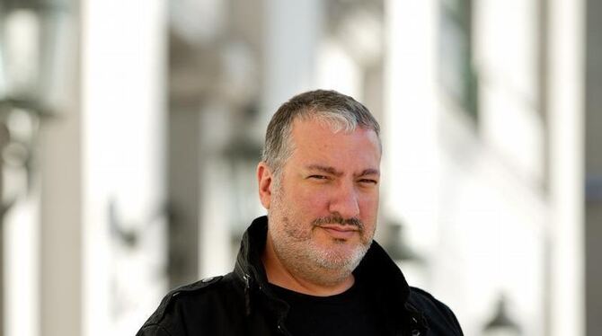 Spencer Tunick vor der Bayerischen Staatsoper. Foto: Sven Hoppe