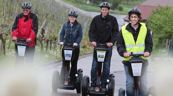 Nach kurzer Einweisung kein Problem: Segway fahren macht Spaß - auch im Regen. Und Steigungen, wie hier den Neuhäuser Weinberg h