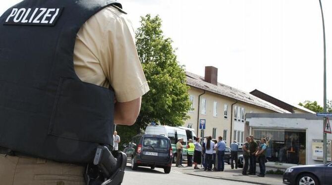 Die Polizei in Memmingen suchte mehrere Stunden nach dem bewaffneten Schüler. Foto: Brigitte Waltl