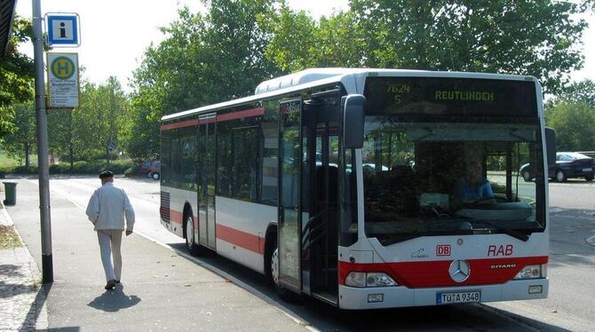 Am Mössinger Busbahnhof.