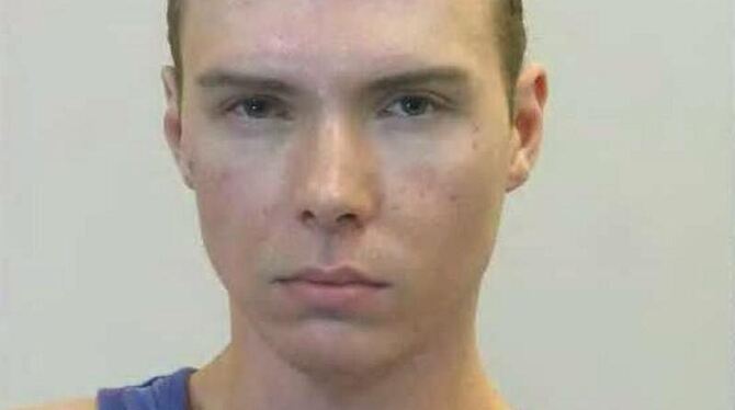 Luka Rocco Magnotta nach seiner Festnahme in Berlin am 04.06.2012. Foto: Montreal Police