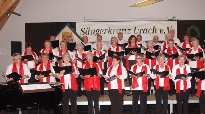 Vor dem Fußballspiel gab es Sangeskunst in der Schlossmühle in Bad Urach: Der Sängerkranz hatte zum Frühjahrskonzert eingeladen.