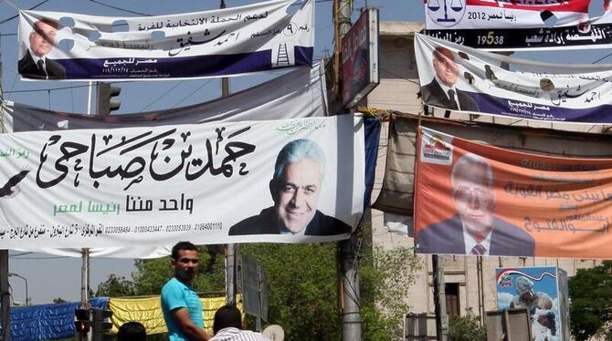 Wahlplakate in Kairo. Foto: Khaled Elfiqi/Archiv