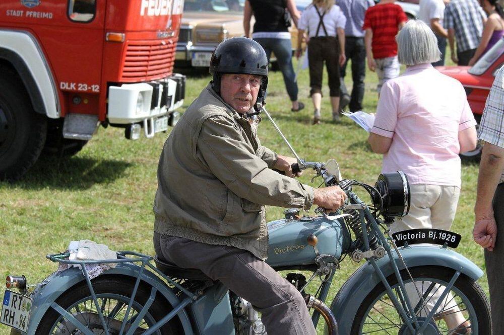 Oldtimertreffen in St. Johann-Lonsingen Juni 2012