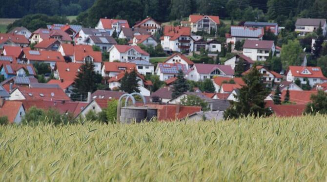 Wohnen zwischen Feld und Wald: Engstingen ist gut erreichbar und trotzdem im Grünen.