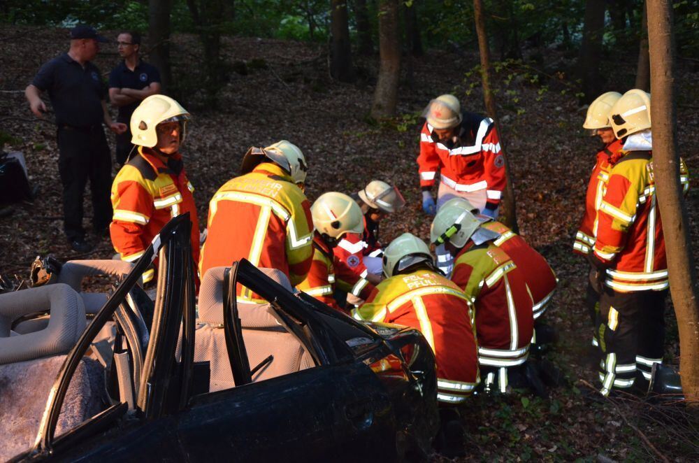 Feuerwehrübung unterhalb der Wanne