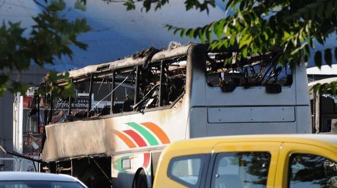 Nach israelischen Angaben wurden bei der Bombenexplosion in einem Reisebus in Bulgarien mindestens sieben Menschen getötet, u