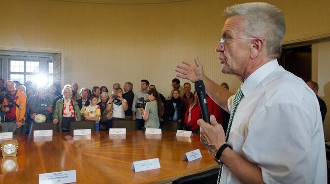 Der baden-württembergische Ministerpräsident Winfried Kretschmann (Bündnis 90/Die Grünen) spricht am Samstag (21.07.2012) im Kab