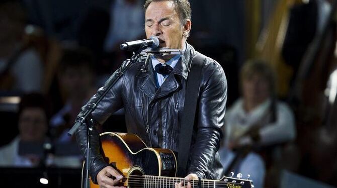 Alt-Rocker Bruce Springsteen singt vor dem Osoloer Rathaus. Foto: Groett, Vegard