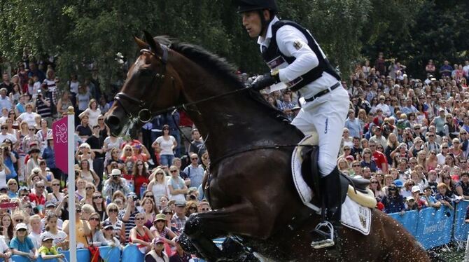 Dirk Schrade mit King Artus. FOTO:DPA