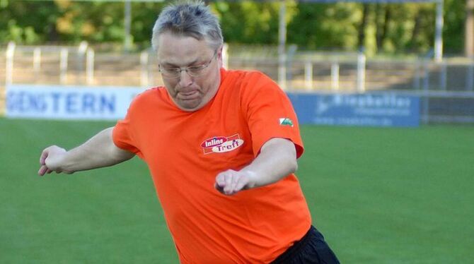 Bürgermeister Robert Hahn ist leidenschaftlicher Kicker. GEA-ARCHIVFOTO: PACHER