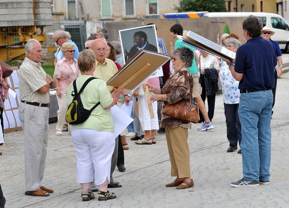 Demonstration für Pfarrer Archille Mutombo