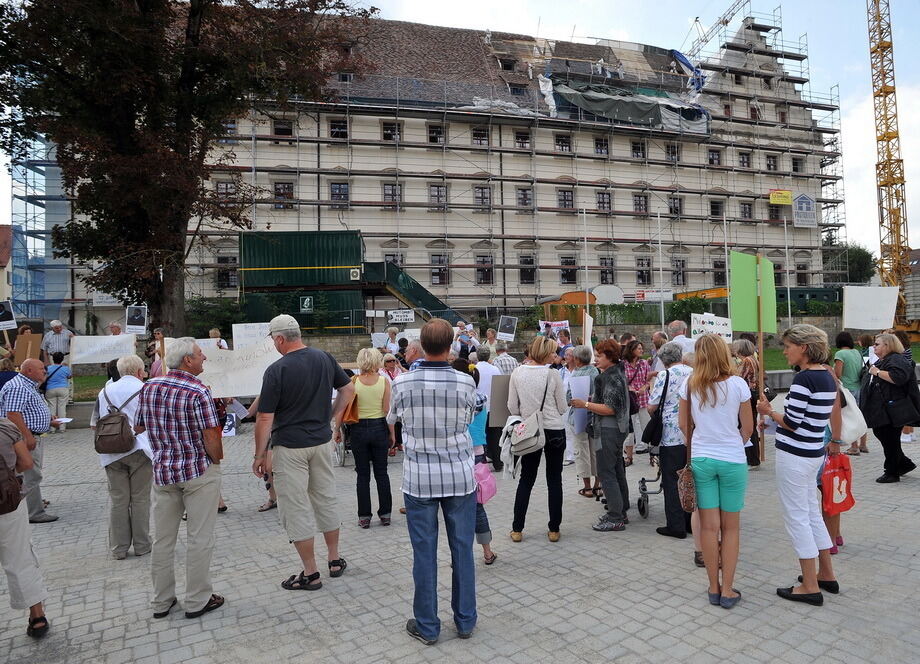 Demonstration für Pfarrer Archille Mutombo