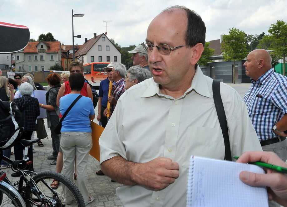 Demonstration für Pfarrer Archille Mutombo