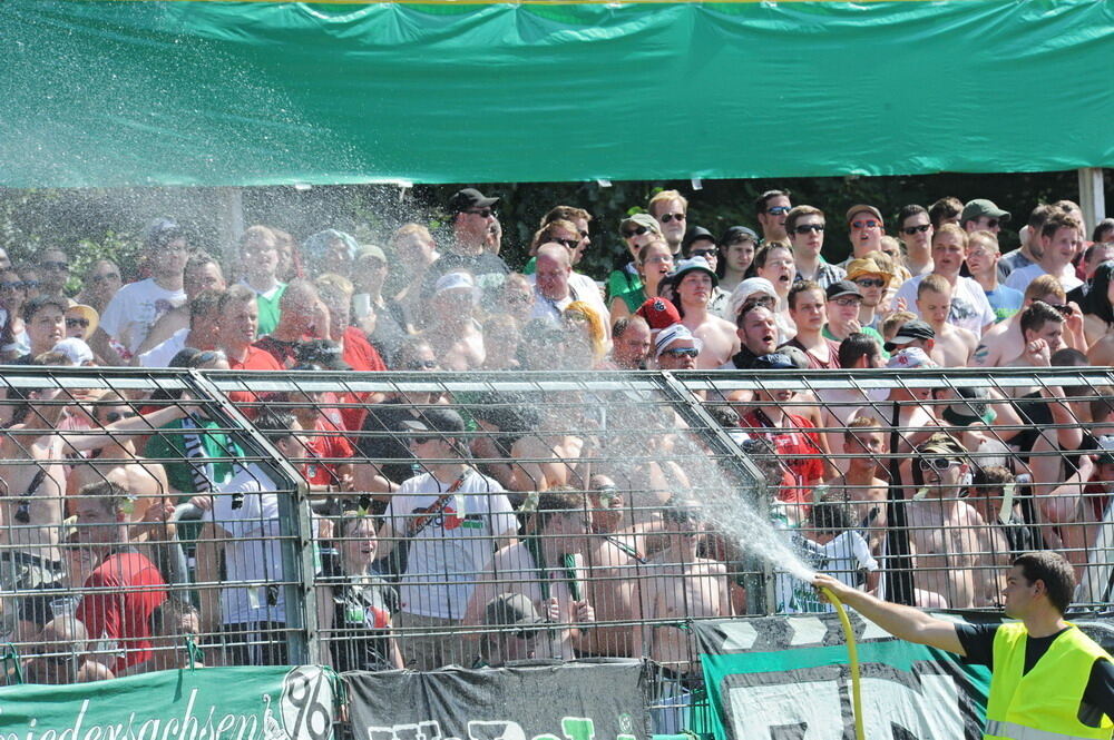 DFB-Pokal Nöttingen - Hannover 1:6 August 2012