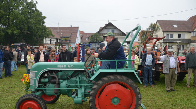 Der Kramer KA 15 läuft und läuft und läuft - und zog beim Walddorfer Straßenfest viele Blicke auf sich.