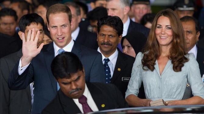 Nach ihrem Aufenthalt in Singapur sind Kate und William in Malaysia eingetroffen. Foto: Mohd Rasfan