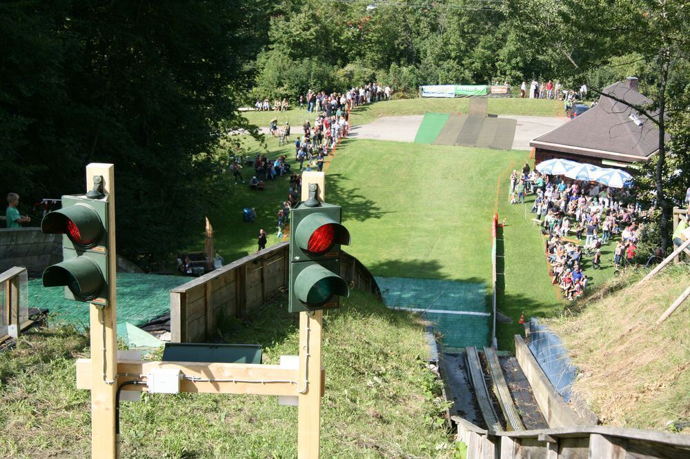 Sommerskispringen des VfL Pfullingen 2012