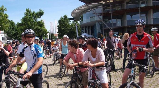 Radeln für einen guten Zweck: Das Bild zeigt den Start des Biker's Day vor einem Jahr. FOTO: SANDER