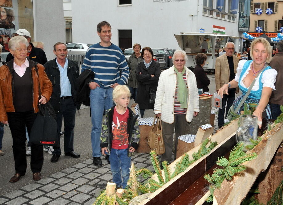 Metzgerstraßenfest und Dirndl-Königinnen-Krönung September 2012