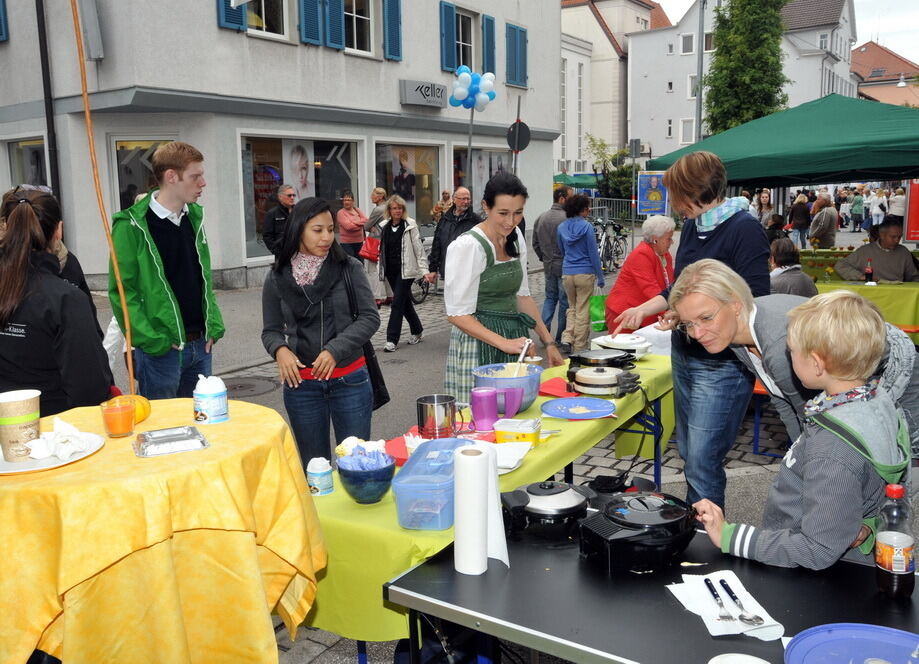 Metzgerstraßenfest und Dirndl-Königinnen-Krönung September 2012