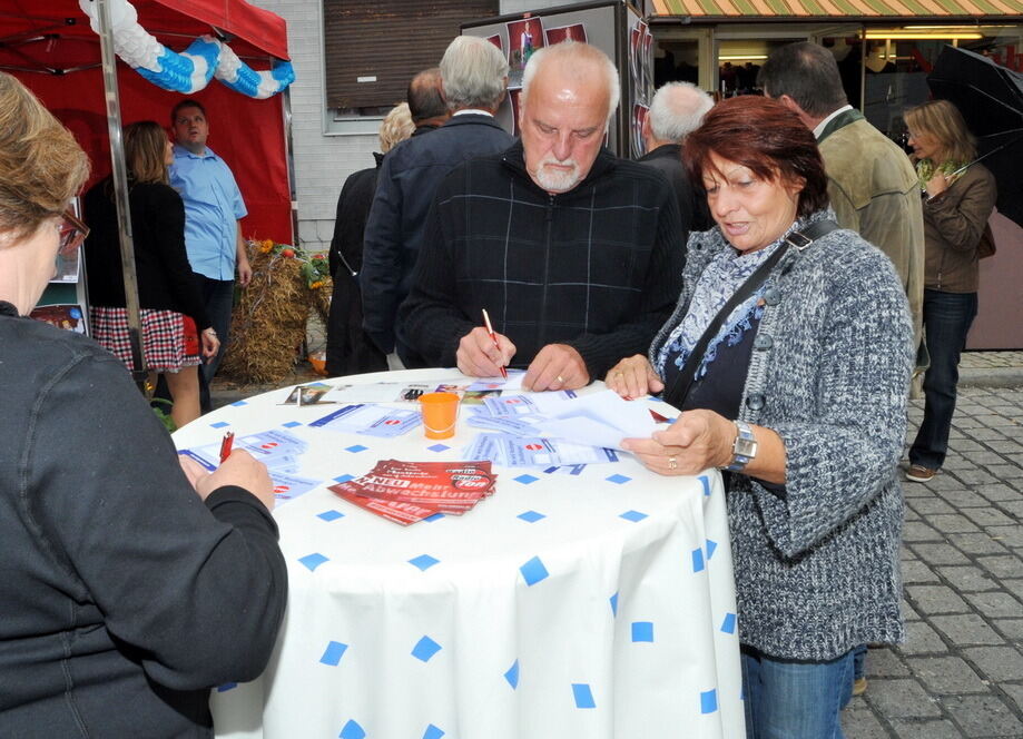 Metzgerstraßenfest und Dirndl-Königinnen-Krönung September 2012