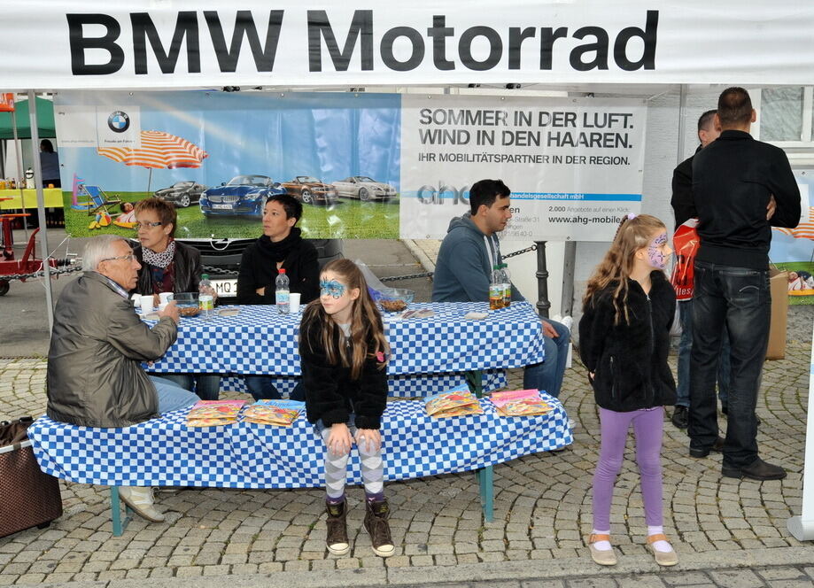 Metzgerstraßenfest und Dirndl-Königinnen-Krönung September 2012