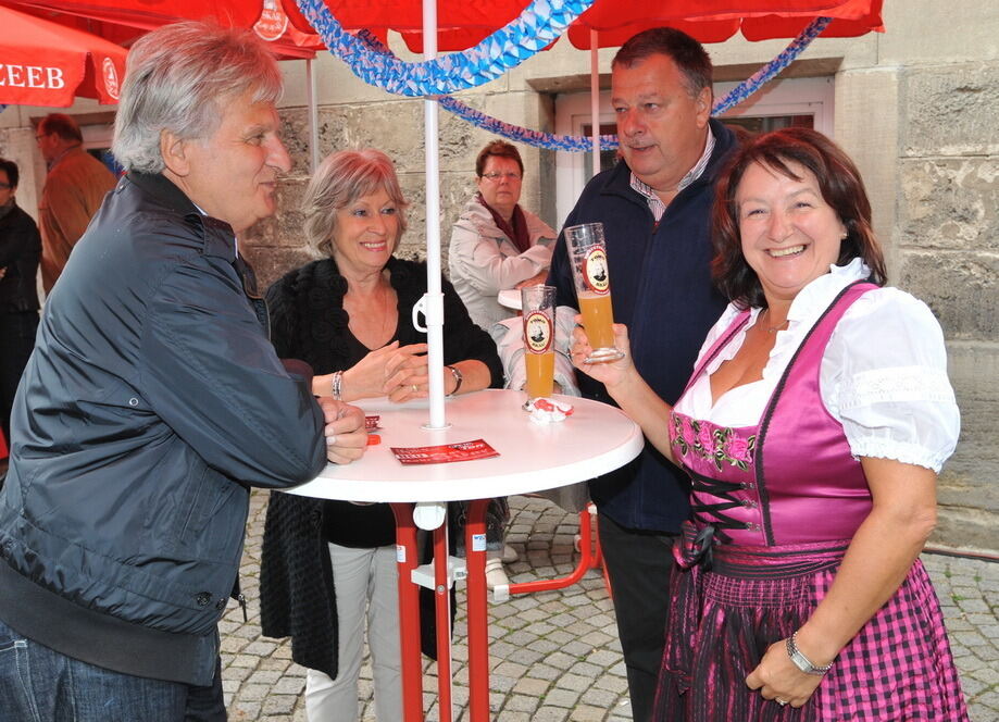 Metzgerstraßenfest und Dirndl-Königinnen-Krönung September 2012