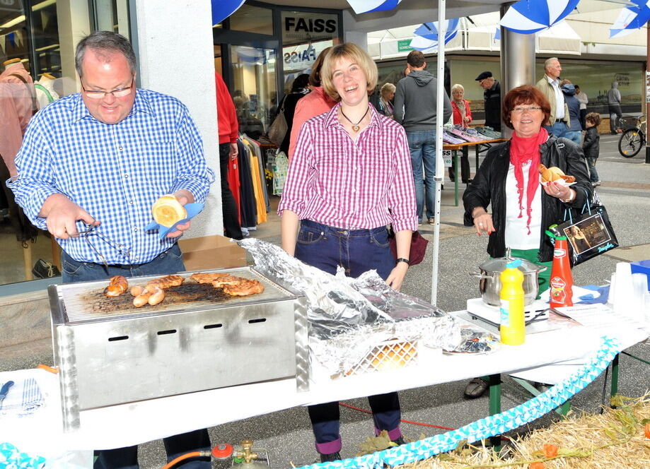 Metzgerstraßenfest und Dirndl-Königinnen-Krönung September 2012