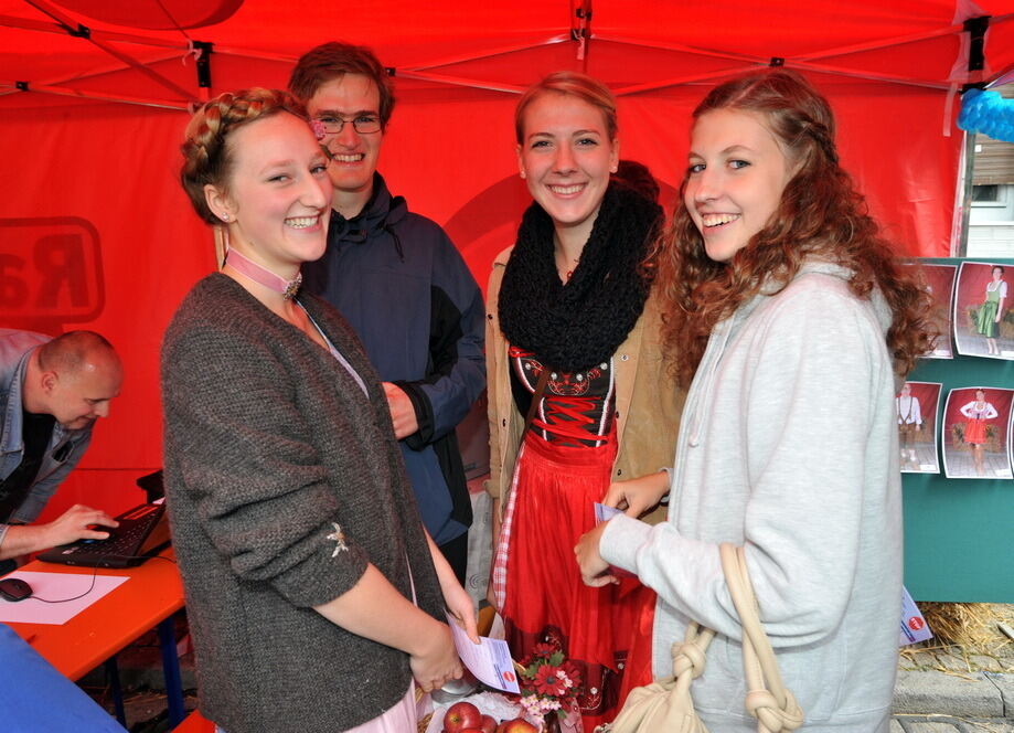 Metzgerstraßenfest und Dirndl-Königinnen-Krönung September 2012